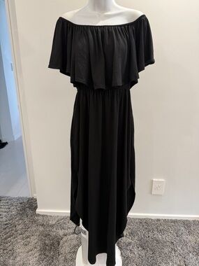 Off-the-Shoulder Black Maxi Dress